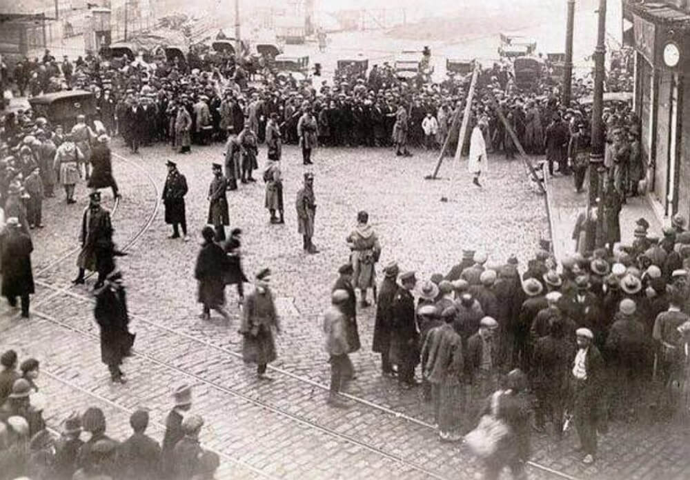 Повішення кемалістами Атіф Ходжа 4 лютого 1926 року