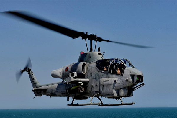 An AH-1W Super Cobra