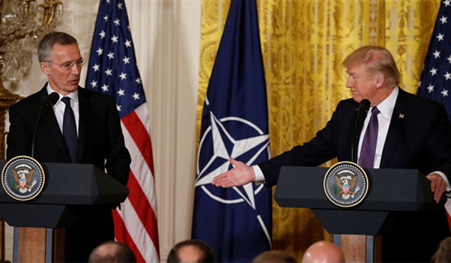 Чому Трамп загрожує виходом Америки із НАТО?