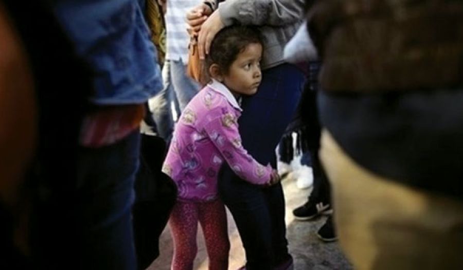 Америка всё ещё удерживает более чем 550 детей-мигрантов