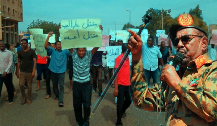 Революционное движение в Судане, меры со стороны аль-Башира и вмешательство Америки