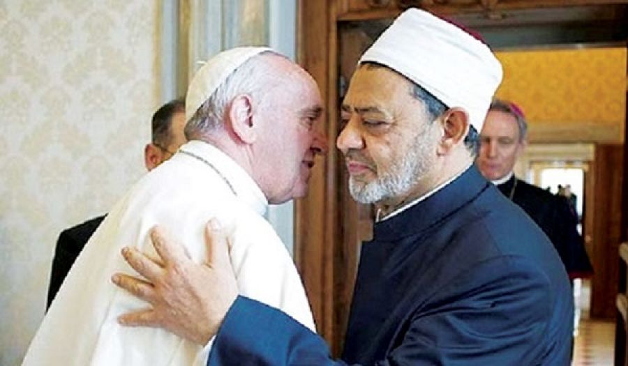 Шейх аль-Азхара и Папа Римский одинаковы против Ислама