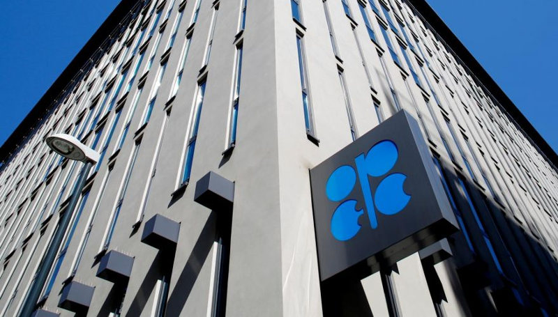 Страны «ОПЕК+» согласовали сокращение добычи нефти