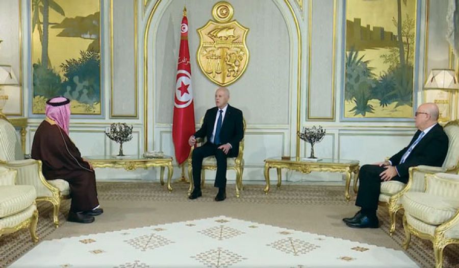 Жебрацтво уряду Туніса штовхає країну у провалля