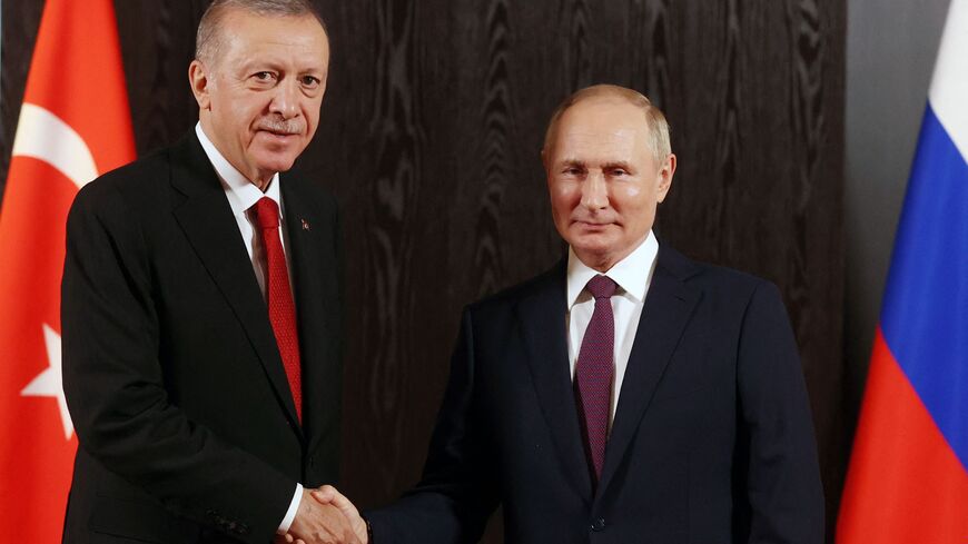 Президент Росії Володимир Путін зустрічається з президентом Туреччини Реджепом Таїпом Ердоганом на полях саміту лідерів Шанхайської організації співробітництва (ШОС) у Самарканді 16 вересня 2022 року.