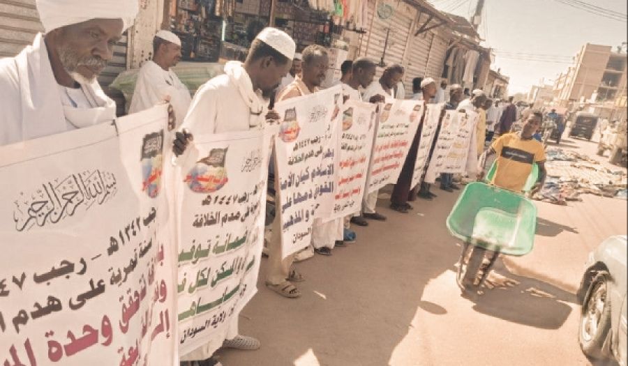 Идейная и политическая борьба — это не что иное, как повеление одобряемого и запрещение порицаемого