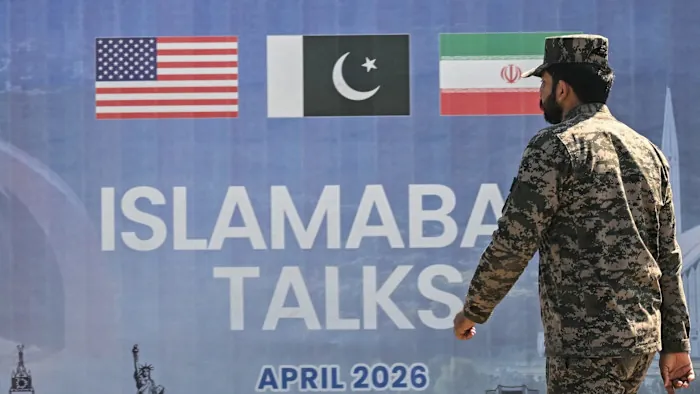 Иран между подчинением США и подлинной независимостью с Исламом