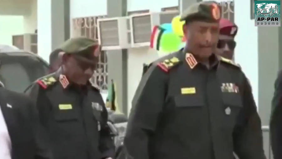 Переходное правительство Судана. Власть между военными и гражданскими силами