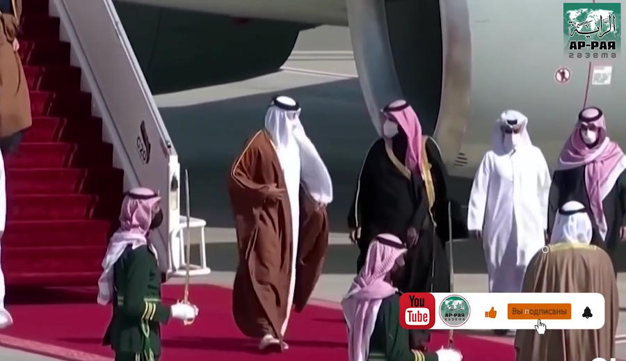 Правители стран Персидского залива примиряются и обнимаются, ставя в неловкое положение своих прислужников