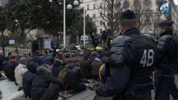 Во Франции закрывают мечети за «разжигание ненависти»